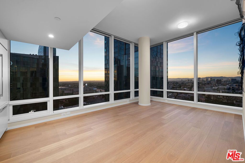 Photo of 877 Francisco Street #2211, Los Angeles, CA 90017 (MLS # 26669431)