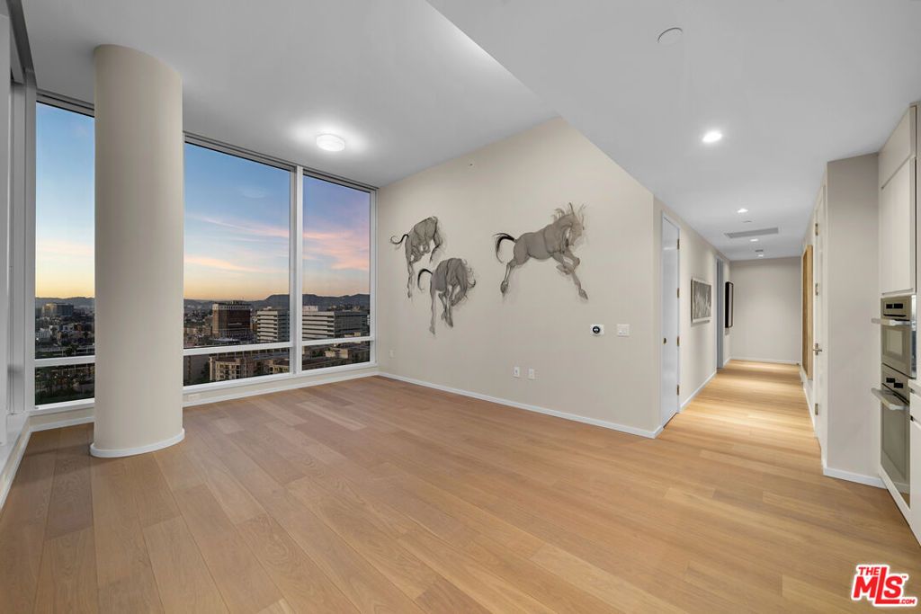 Photo of 877 Francisco Street #2211, Los Angeles, CA 90017 (MLS # 26669431)