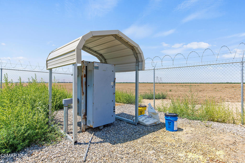 Not Applicable - 1007242 - Land