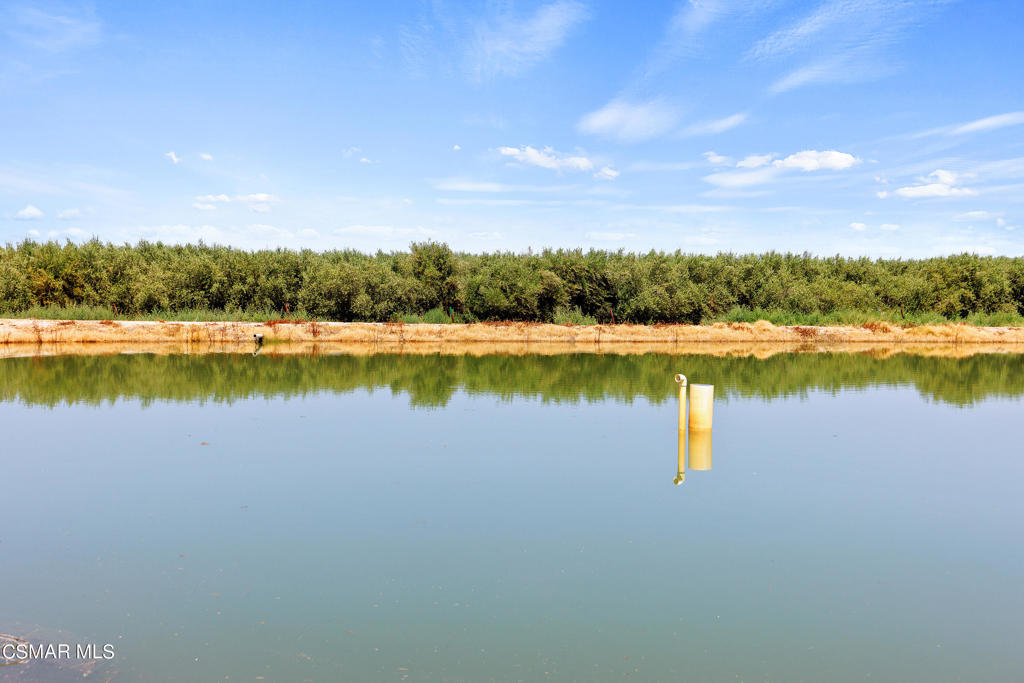 Not Applicable - 1007242 - Land