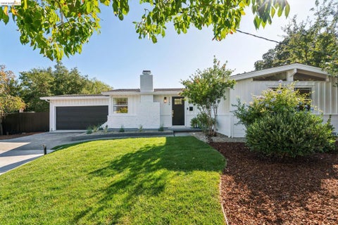 Photo of 3349 Betty Ln Ln, Lafayette, CA 94549 (MLS # 41148833)