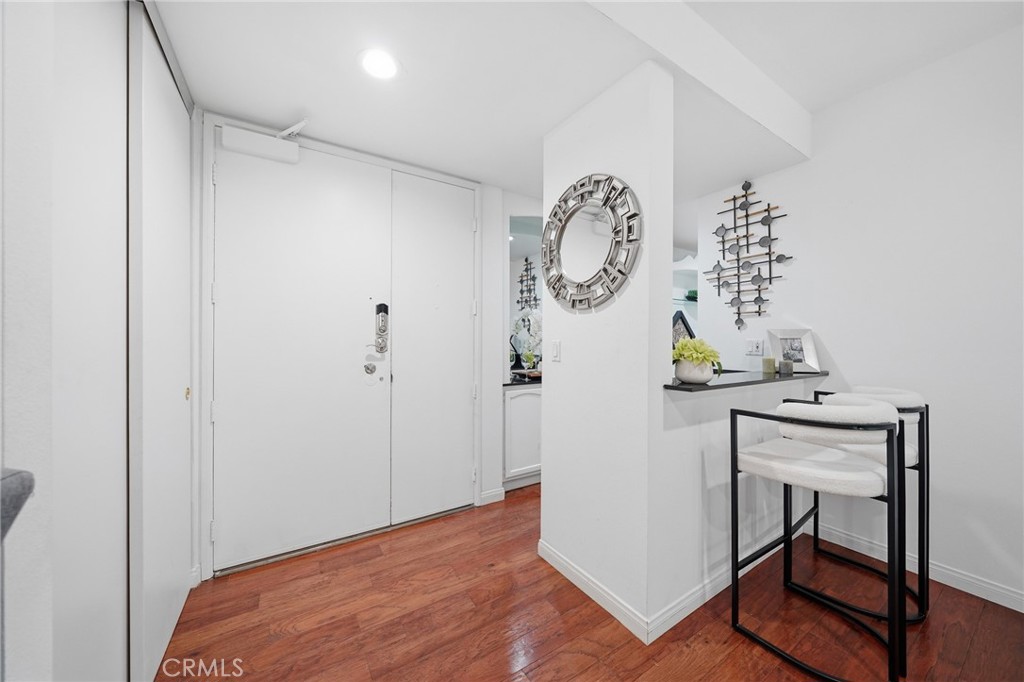 4477 Wilshire