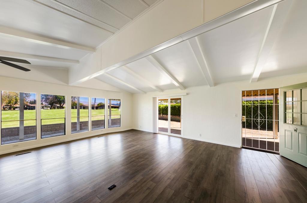 Suncrest Country Clb - Manufactured In Park
