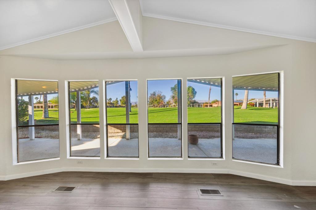 Suncrest Country Clb - Manufactured In Park