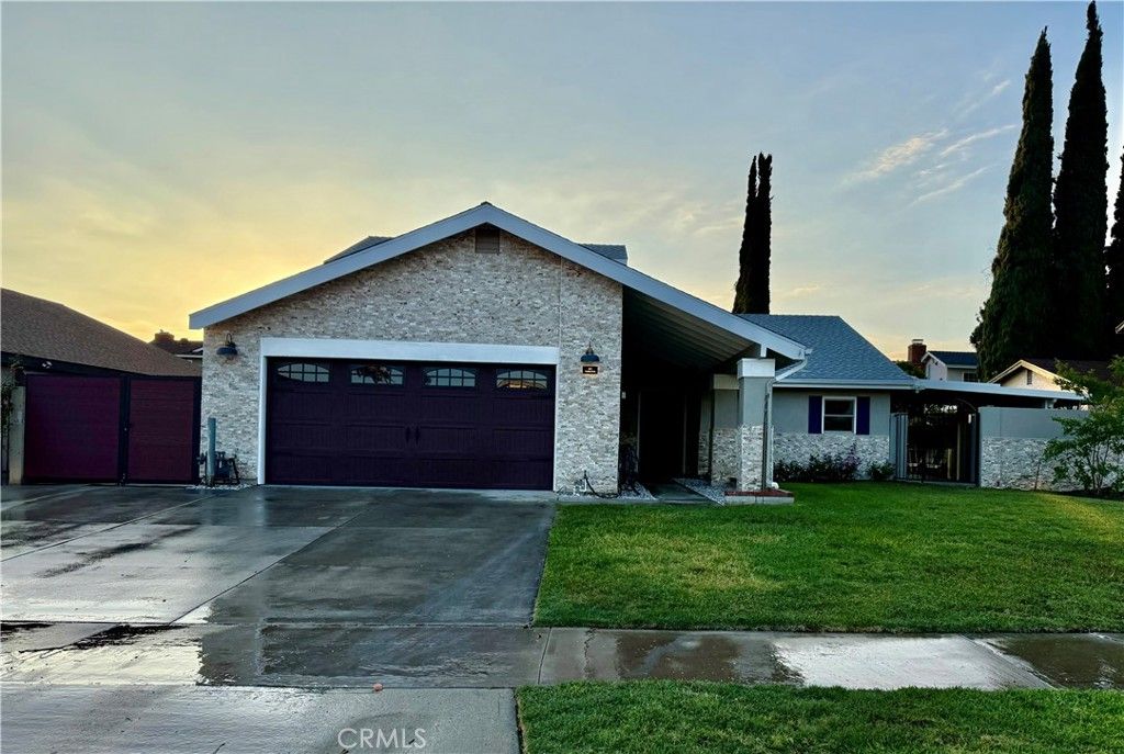Photo of 921 Azalea Avenue, Placentia, CA 92870 (MLS # TR26071657)