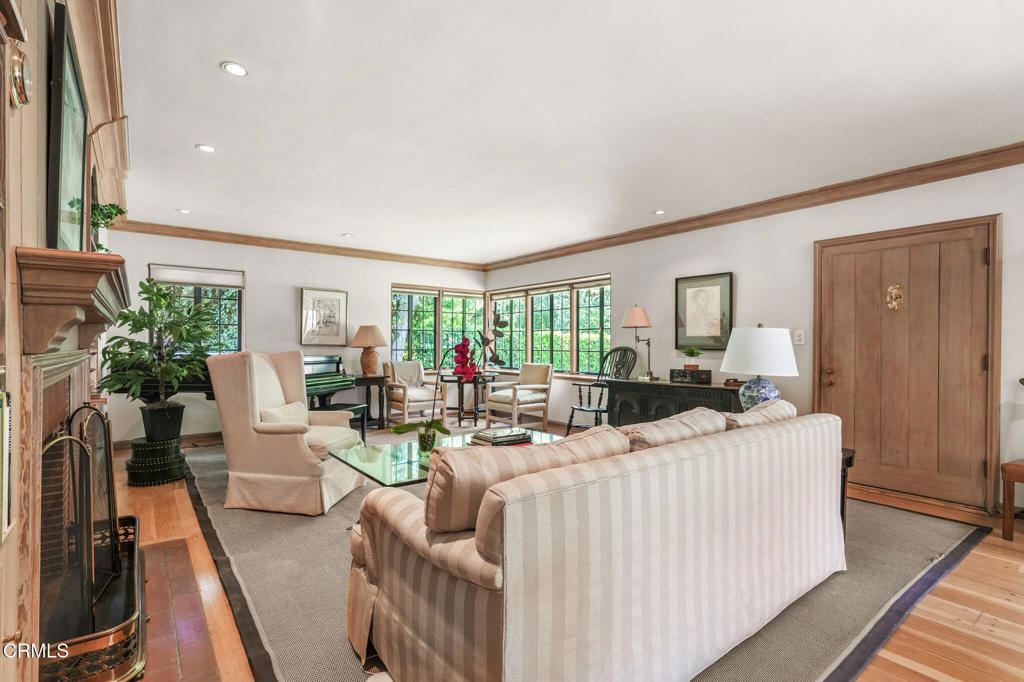 Properties 3 818 Huntington Garden Drive