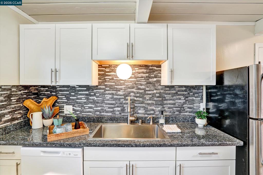 RANCHO MONTE - Residential