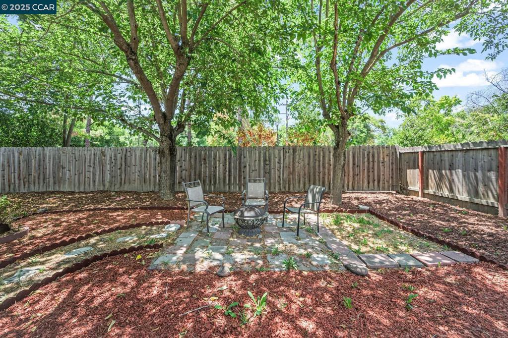 RANCHO MONTE - Residential