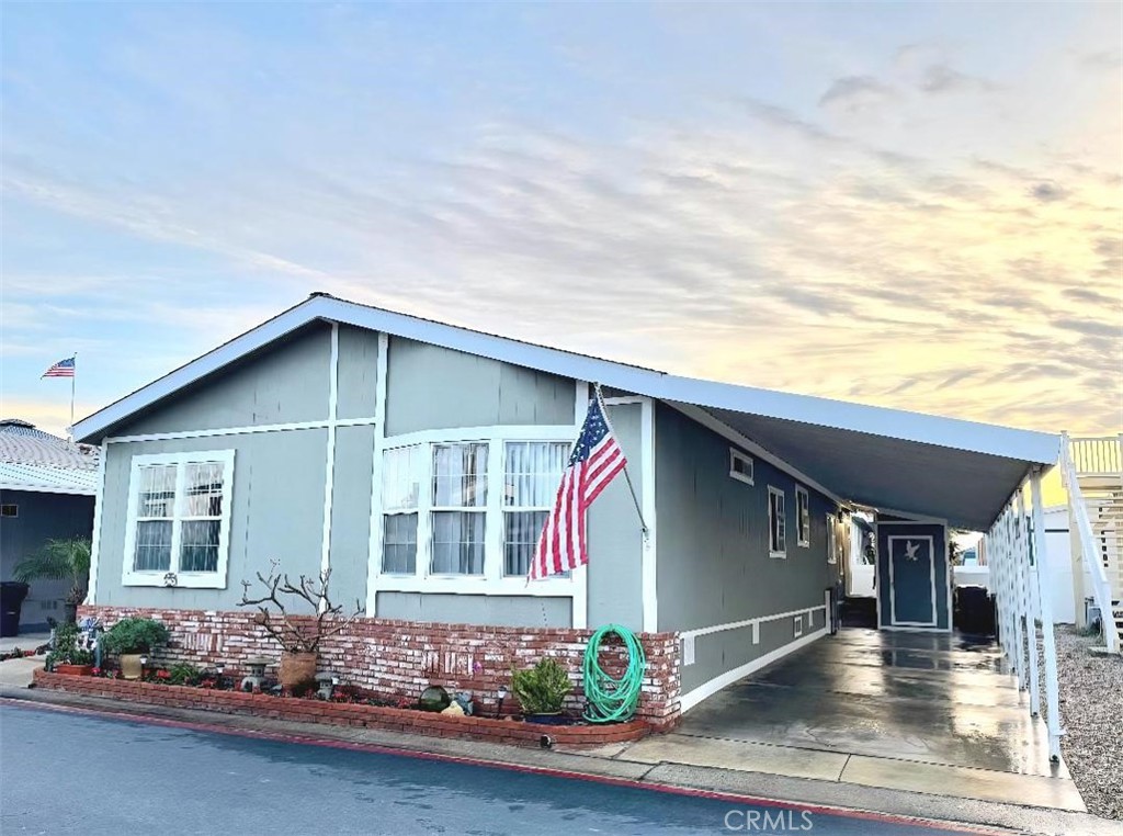 21851 Newland St. 82