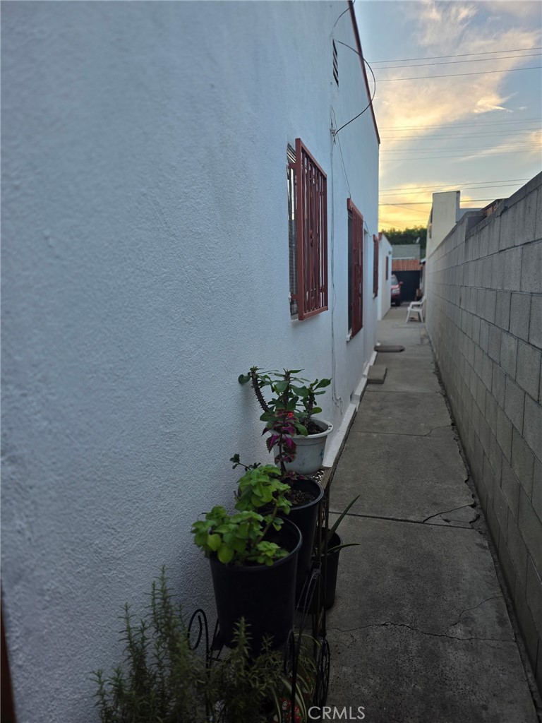 6605 West