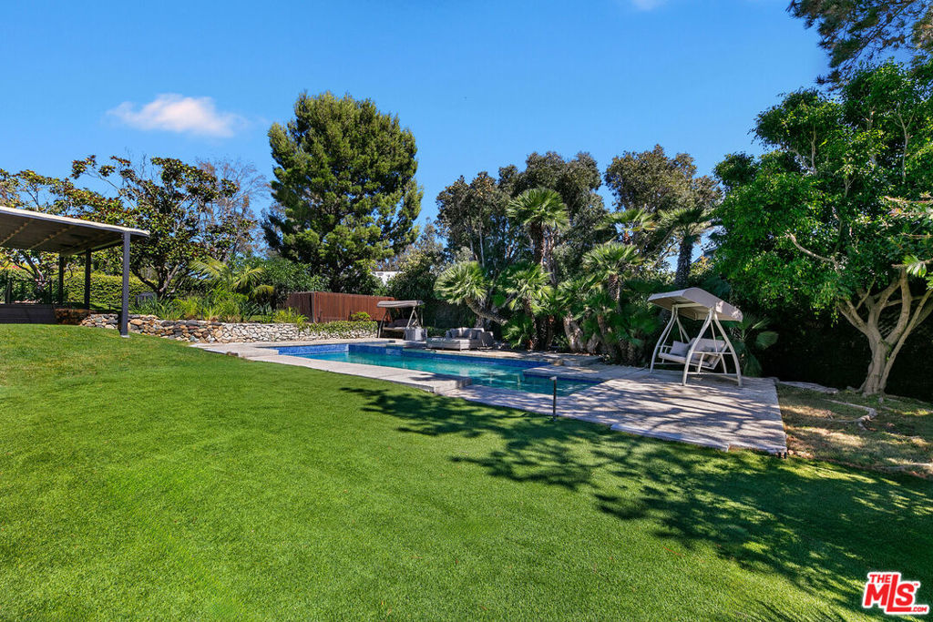 6649 Zumirez Drive