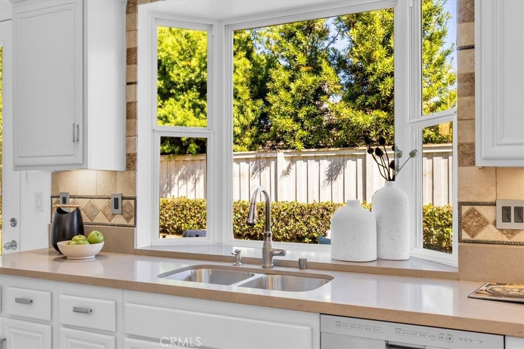 808 Carnaros, San Clemente CA 92672 - Photo 11