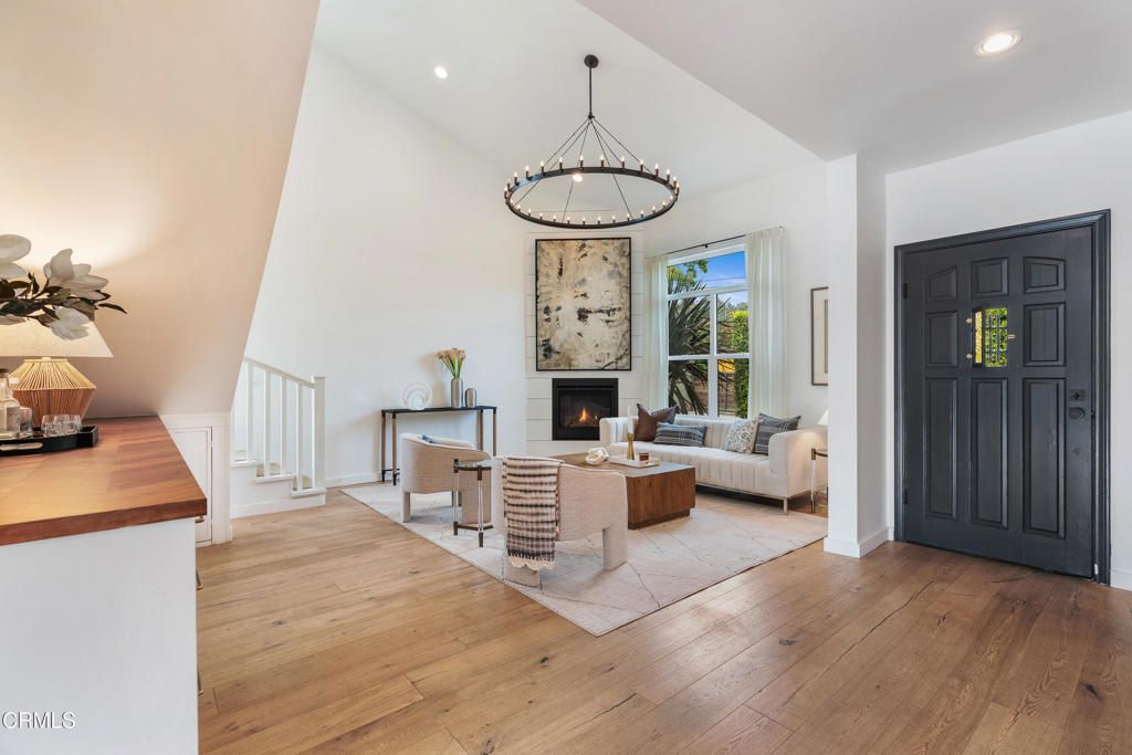 listing image 130726679797220717565