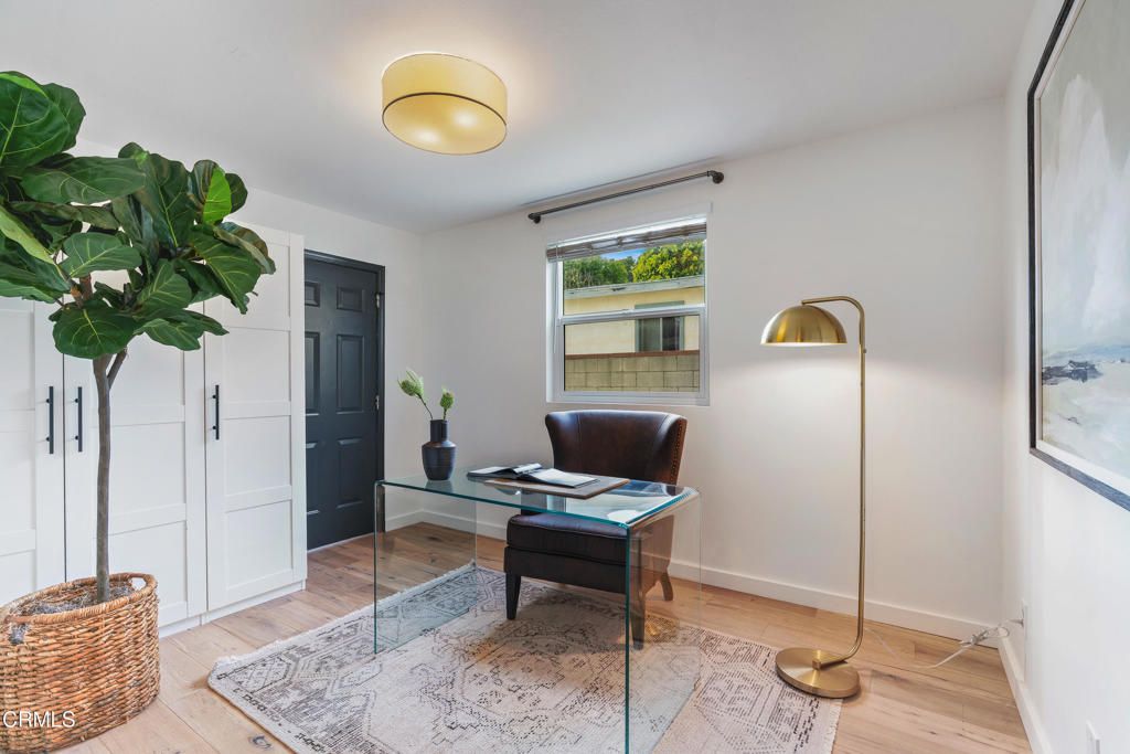 listing image 130720839369512345883