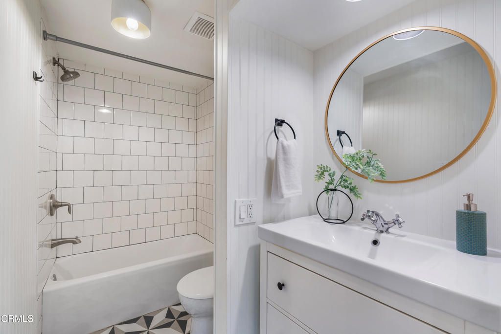 listing image 130727853424887635203