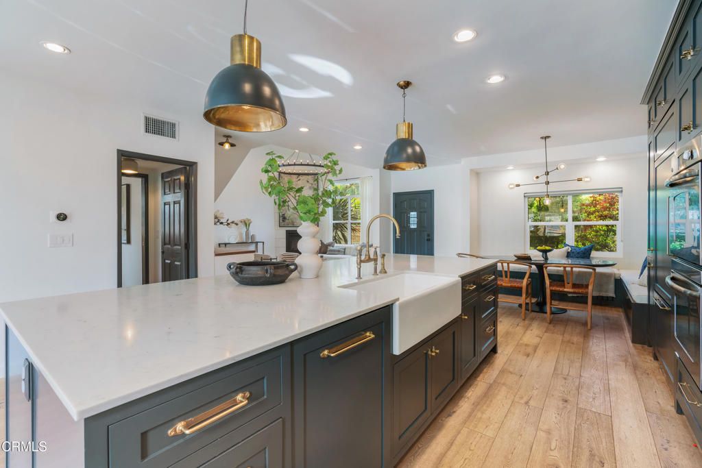 listing image 130725085136507432648