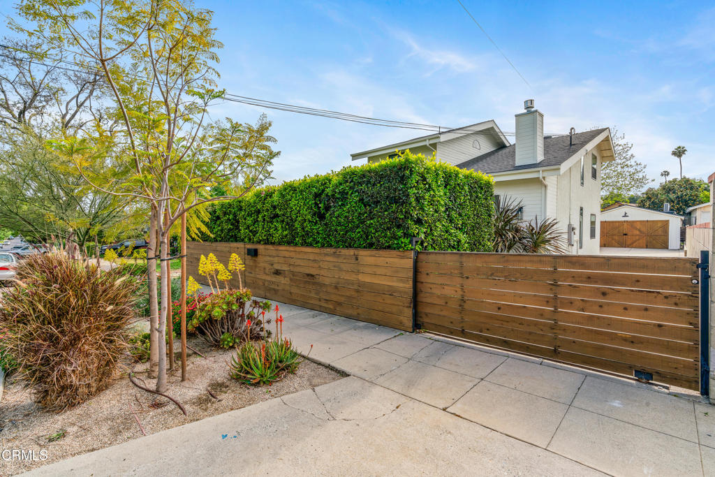 Properties 3 1813 N Avenue 55