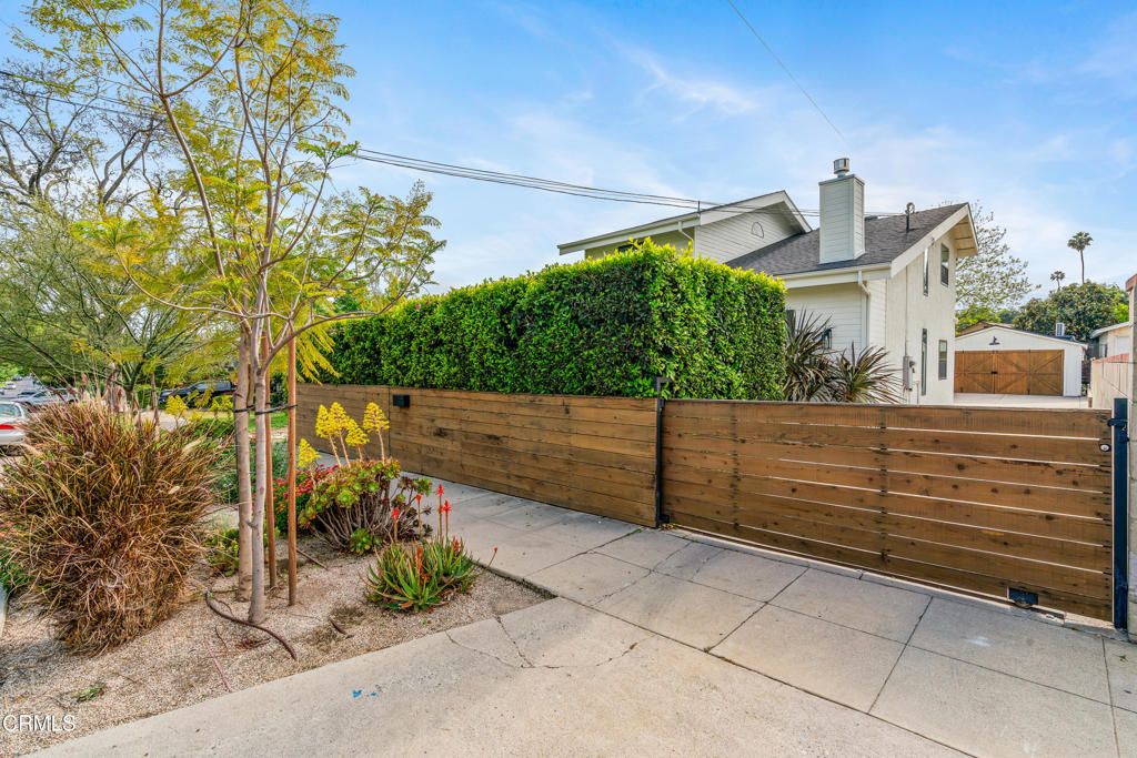 listing image 130725712434098487751