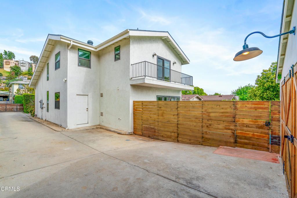 listing image 130723905671597641731