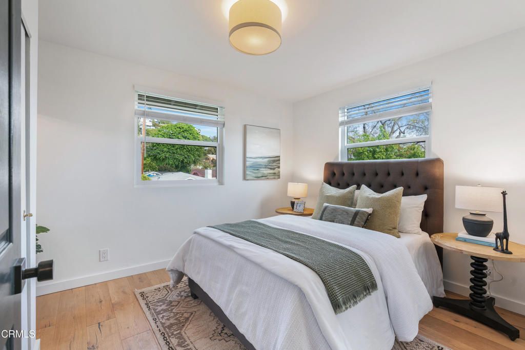 listing image 130729060902186021426