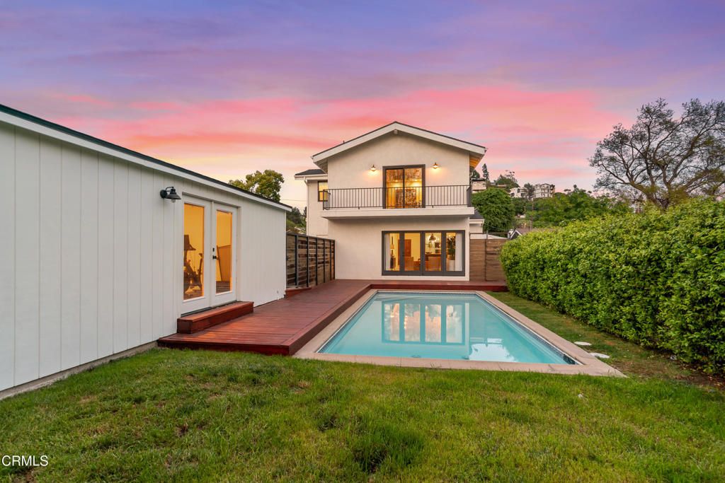 listing image 130720409708892630045