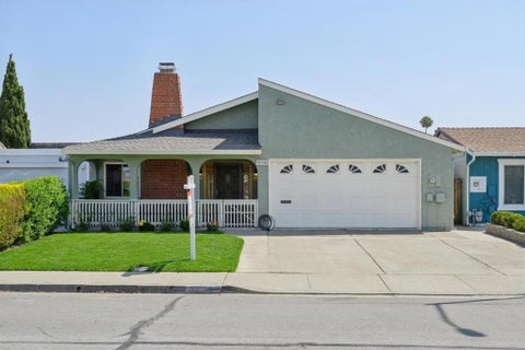 Photo of 32980 Lake Mead Drive, Fremont, CA 94555 (MLS # ML82057454)