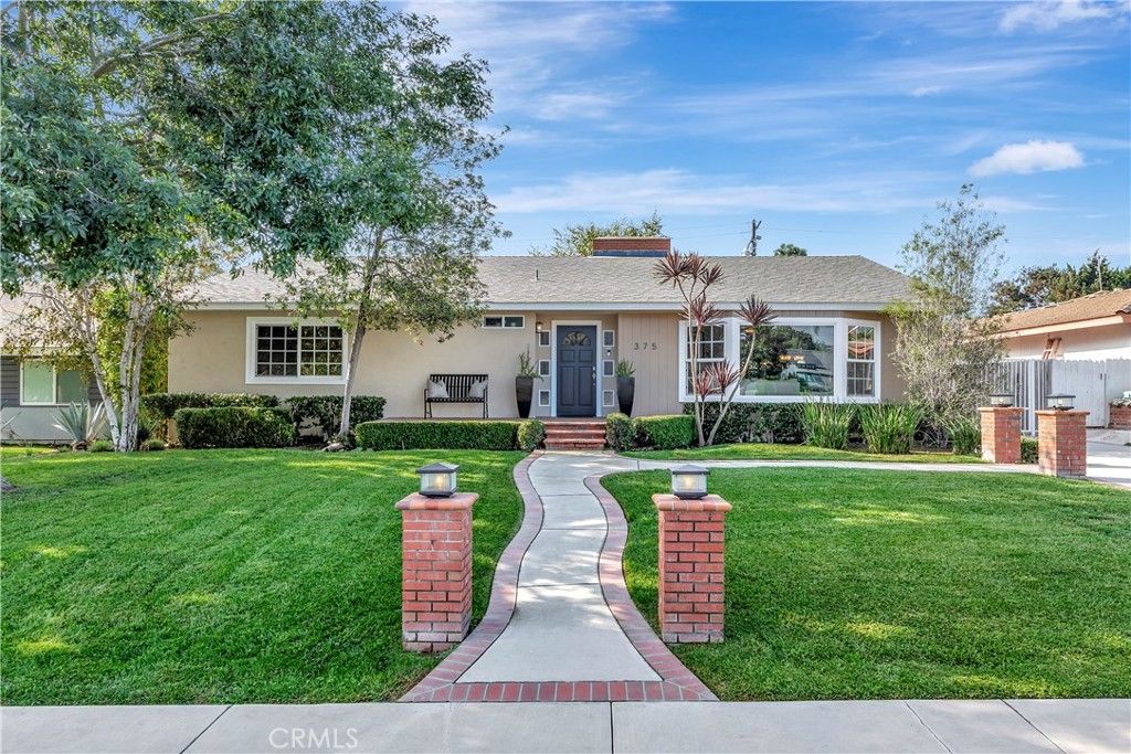 Photo of 375 Vista Baya, Newport Beach, CA 92660 (MLS # NP26077124)