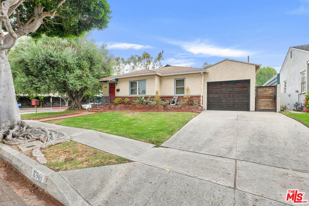 Photo of 10945 Stever Street, Culver City, CA 90230 (MLS # 25579207)