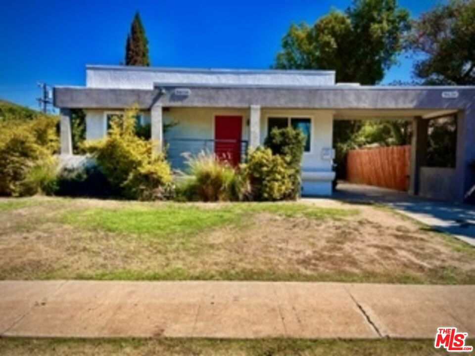 9638 S Hobart Boulevard, Los Angeles CA 90047