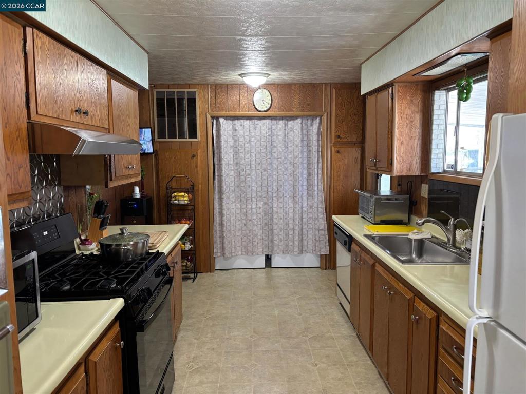 16401 San Pablo Ave