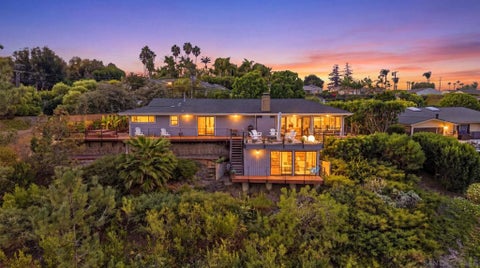 Photo of 1402 Rodeo Drive Dr, La Jolla, CA 92037 (MLS # 260004245SD)