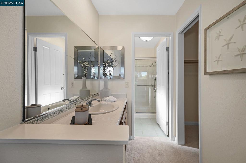 TURTLE CREEK - Residential