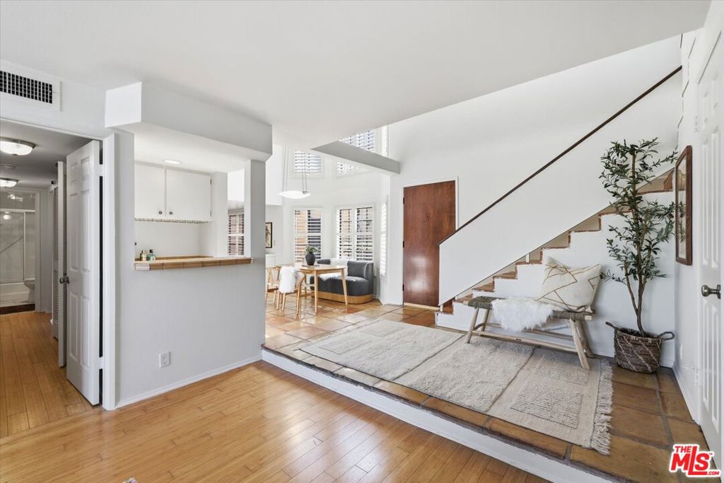 12321 Ocean Park Boulevard 18