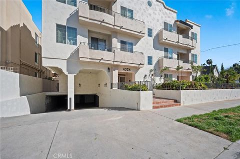 Photo of 4334 Colbath Avenue #304, Sherman Oaks, CA 91423 (MLS # SR26052440)
