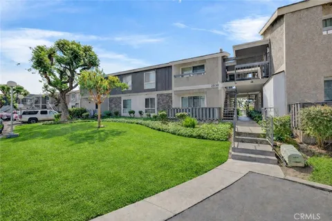 2839 S Fairview St Unit D, Santa Ana, CA 92704 - MLS#: PW26068570