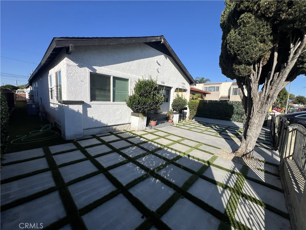 1131 E 21st