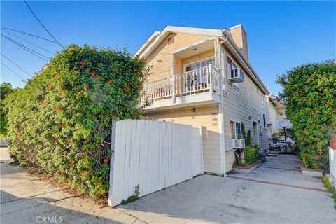 Photo of 534 W 19th St, San Pedro, CA 90731 (MLS # SB26042609)
