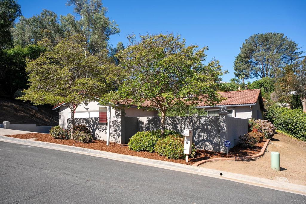 1668 Avenida Cherylita