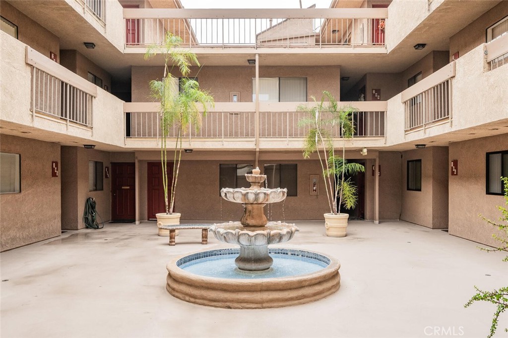 250 W Fairview Avenue 301