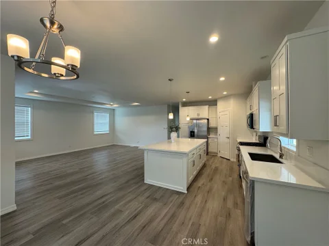 MLS: CV26151535