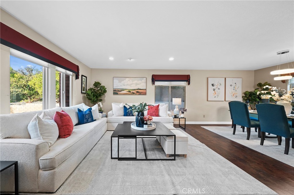 1030 Fountain Springs