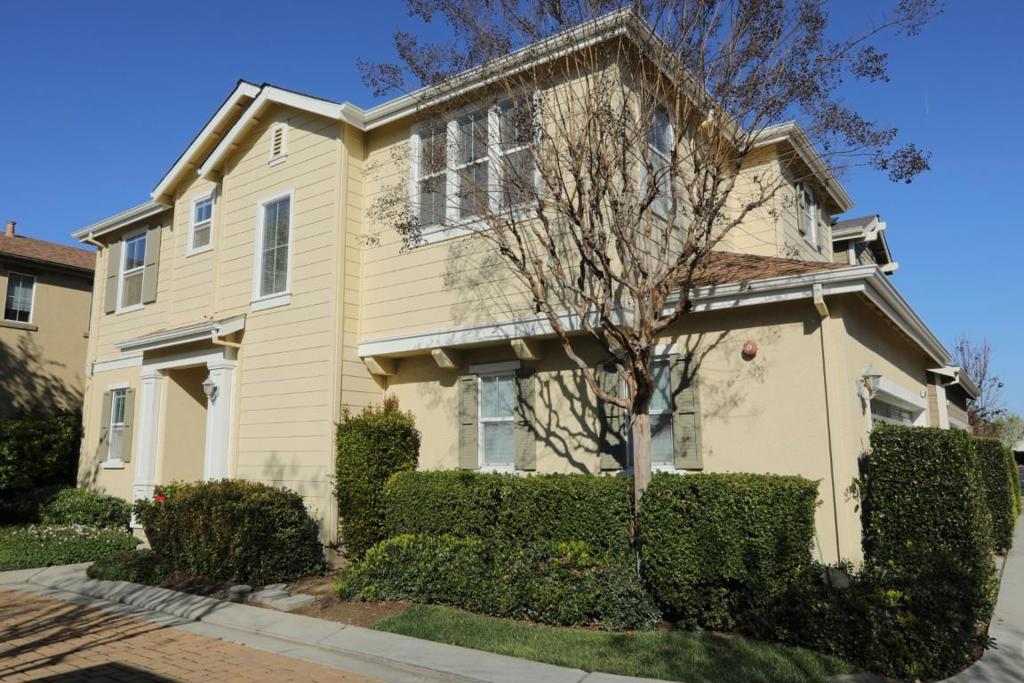 726 Tennyson Drive