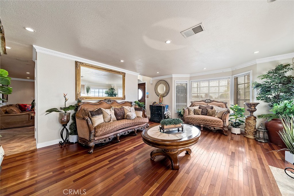 1704 Pass And Covina Road