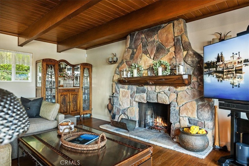 28906 Palisades Drive