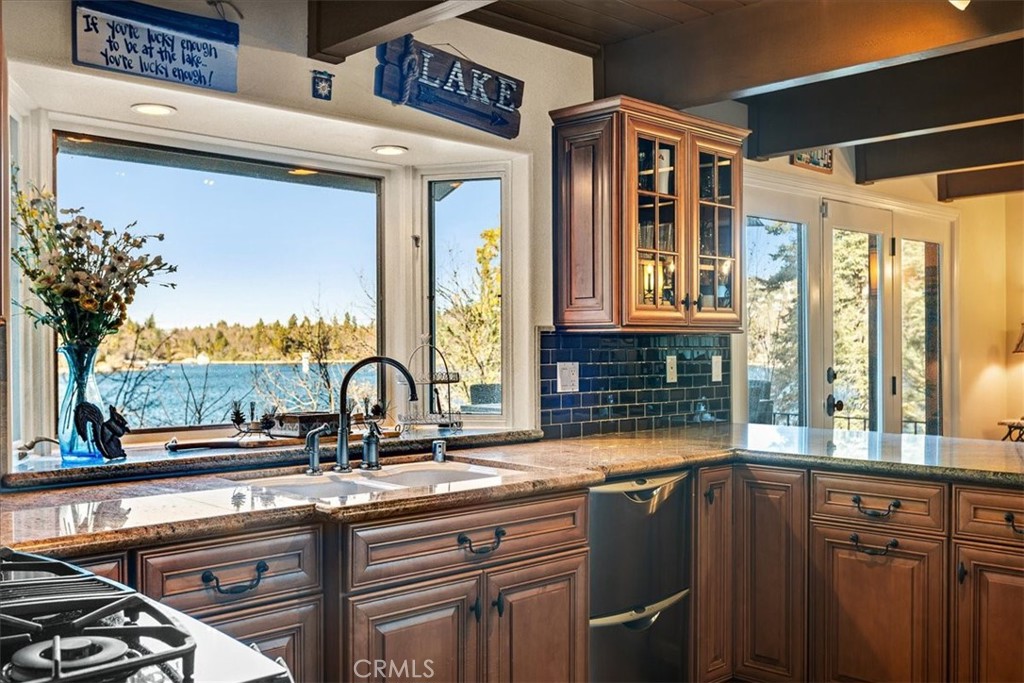 28906 Palisades Drive