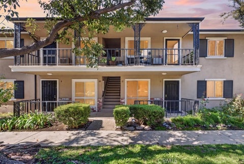 Photo of 660 S Glassell ST #12, Orange, CA 92866 (MLS # PW26218564)