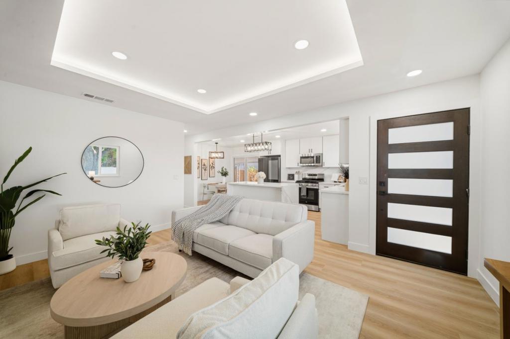 300 N Park Victoria Drive