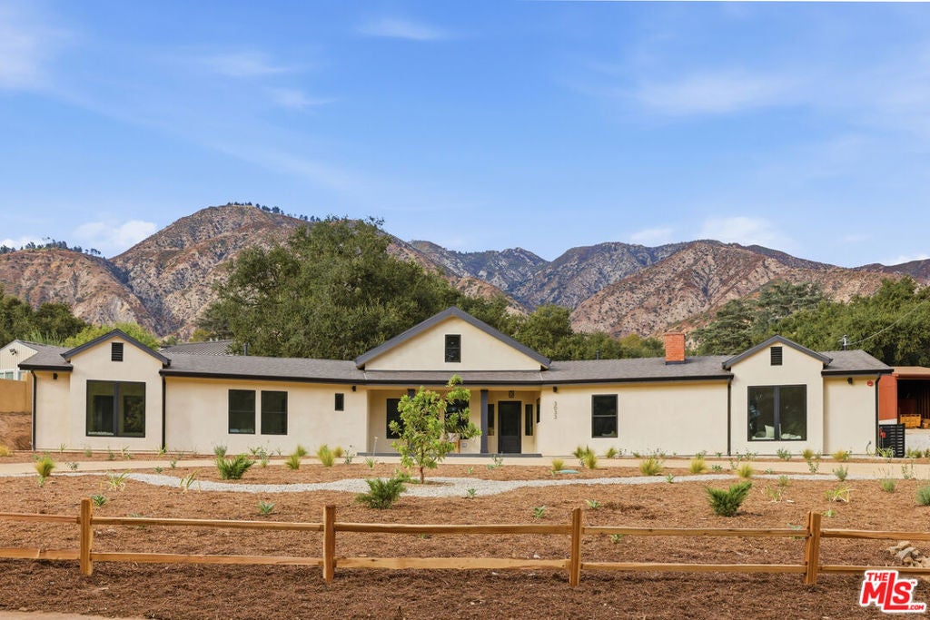 3033 Clarmeya Lane