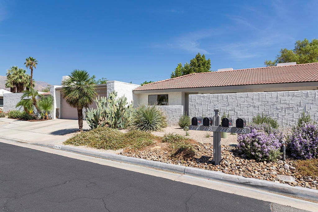 2218 N Sunshine Circle