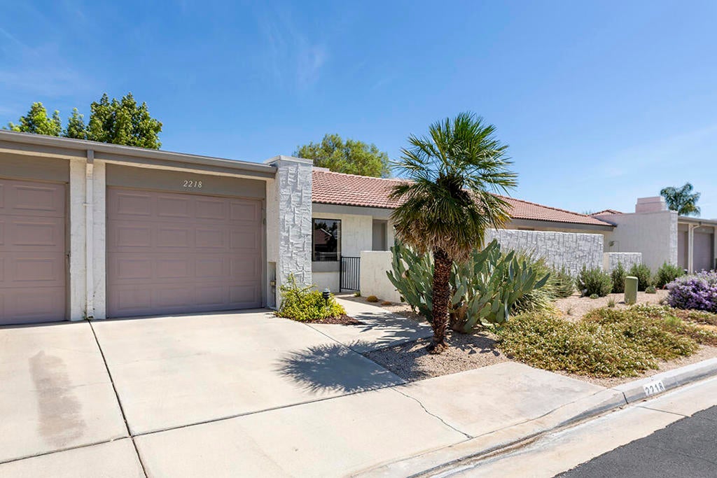 2218 N Sunshine Circle
